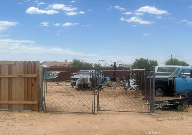 5th image of 16124 Mesa, Hesperia, CA 92345 | MLS# DW26109029