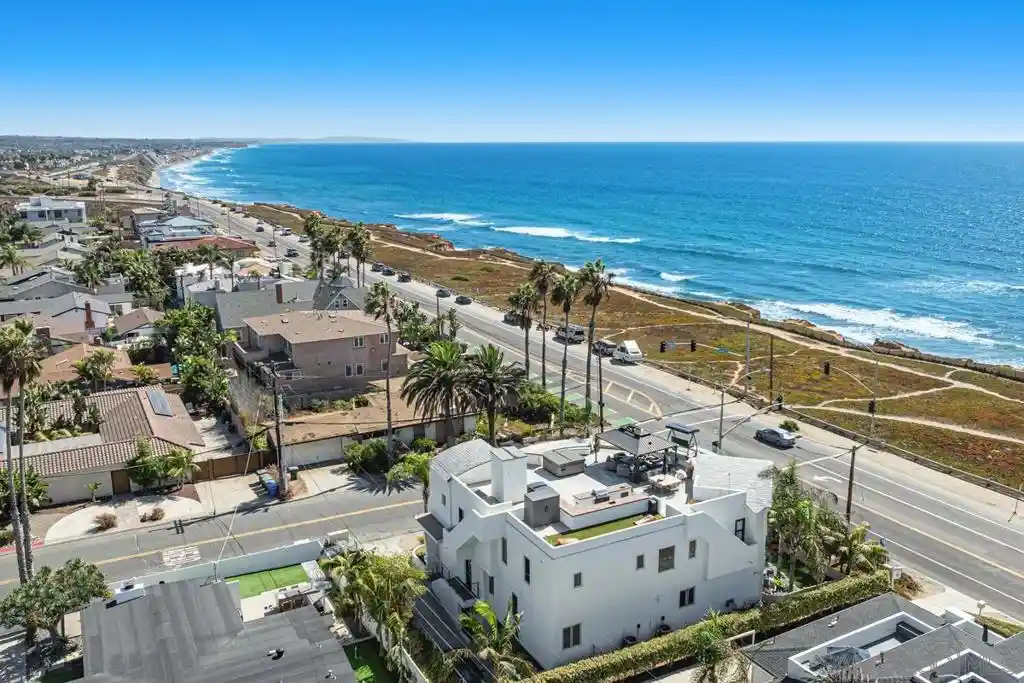 Photo 1 of Mansion for sale at 5390 Carlsbad Blvd, Carlsbad, CA 92008 | MLS# 260012110SD | Listing updated on 2026-09-29