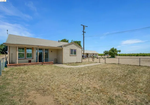 3rd image of 2080 Ohara Ave, Oakley, CA 94561 | MLS# 41135293