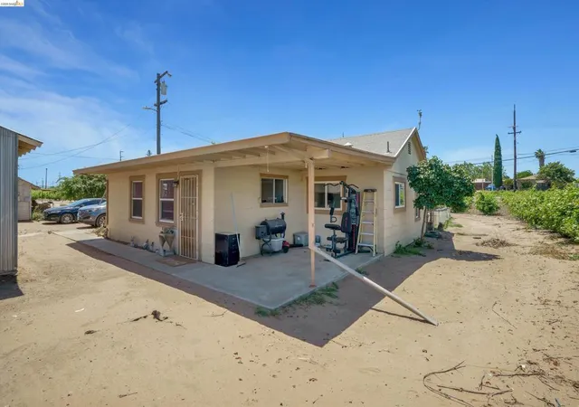 4th image of 2080 Ohara Ave, Oakley, CA 94561 | MLS# 41135293