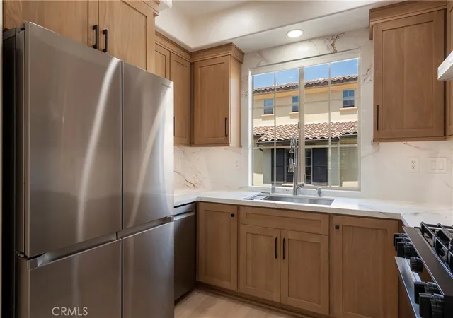 5th image of 33 Silverado, Irvine, CA 92618 | MLS# PW26098739