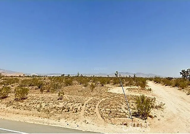 2nd image of 5201 Backus Rd, Mojave, CA 93501 | MLS# DW26109124