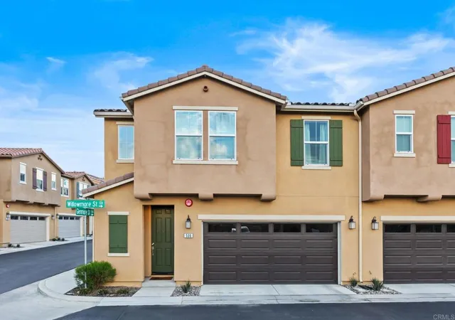 Condo for sale at 506 Willowmore St, Vista, CA 92081 | MLS# PTP2603846