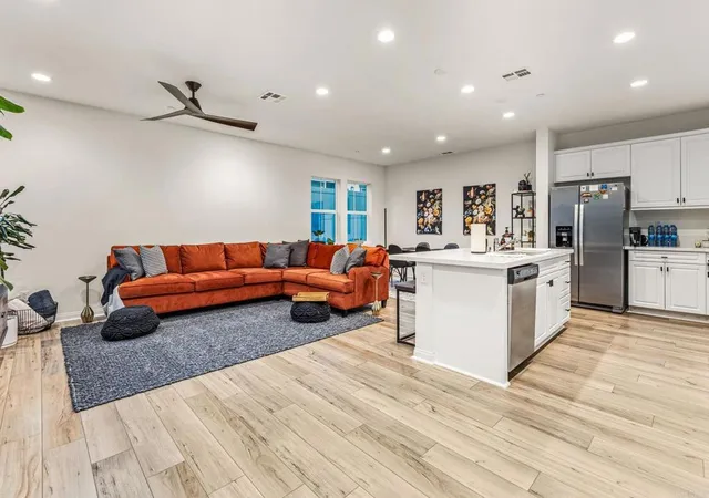 Photo 3 of Condo for sale at 506 Willowmore St, Vista, CA 92081 | MLS# PTP2603846 | Listing updated on 2026-08-31