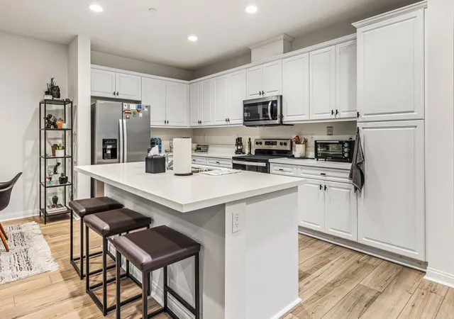 Photo 3 of Condo for sale at 506 Willowmore St, Vista, CA 92081 | MLS# PTP2603846 | Listing updated on 2026-08-31