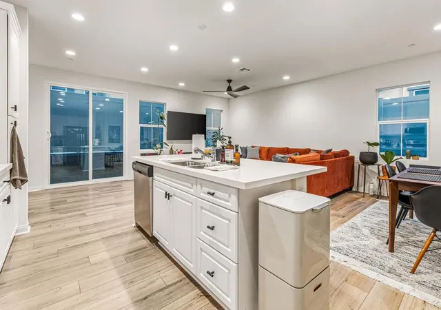 Photo 4 of Condo for sale at 506 Willowmore St, Vista, CA 92081 | MLS# PTP2603846 | Listing updated on 2026-08-31