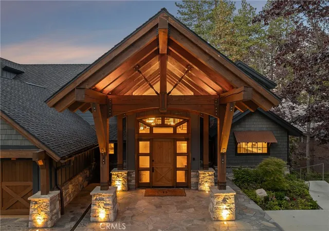 Homes for sale in Lake Arrowhead, CA | 27720 Hamiltair Dr, Lake Arrowhead, CA 92352 | MLS# IG26103309