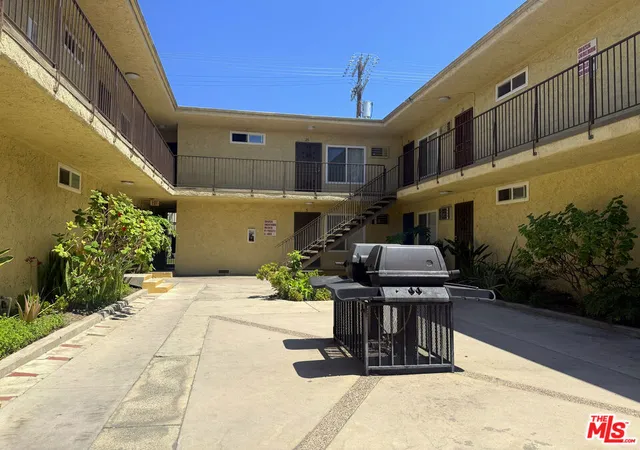 3rd image of 13103 Barbara Ann St, North Hollywood, CA 91605 | MLS# 26833351