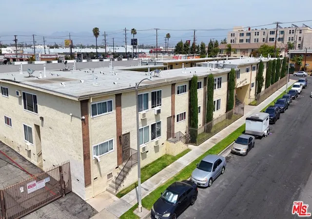 4th image of 13103 Barbara Ann St, North Hollywood, CA 91605 | MLS# 26833351