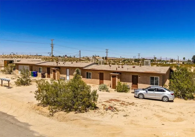 4th image of 6407 Morongo, Twentynine Palms, CA 92277 | MLS# JT26106801