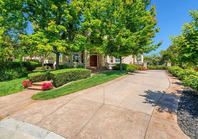 Photo 4 of Single family home for sale at 8625 Laurel Mist Ct, Granite Bay, CA 95746 | MLS# ML82046536 | Listing updated on 2026-10-12