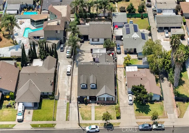 Listing Photo 5 - Condo for sale in building located at 8118 Alameda, Downey, CA 90242