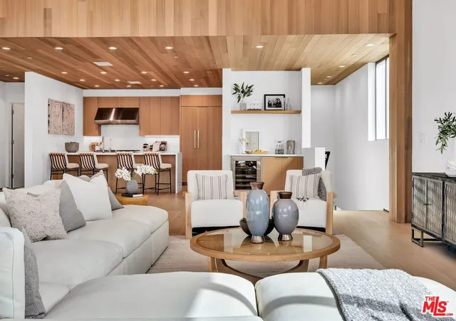 Photo 1 of Sale Pending at 611 Broadway St, Venice, CA 90291 | MLS# 26831925 | Listing updated on 2026-07-09