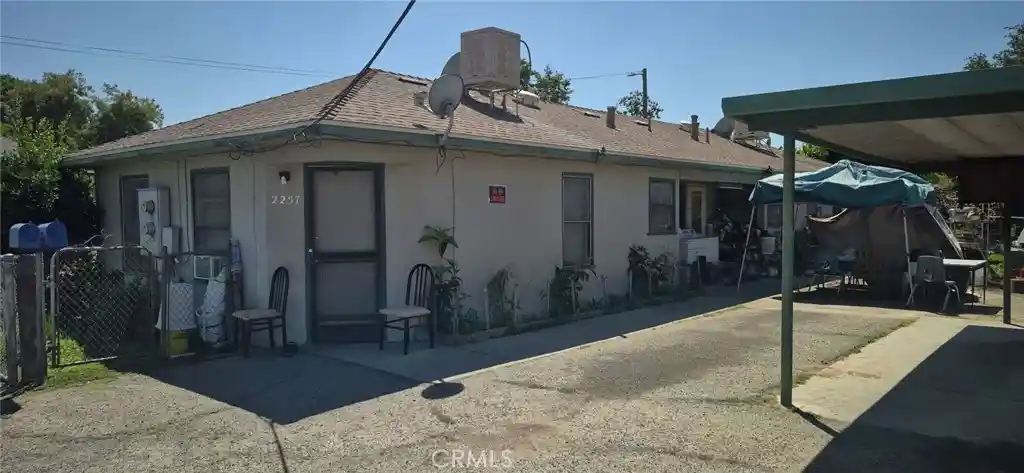 Photo 1 of Sale Pending at 2263 E Thomas, Fresno, CA 93701 | MLS# FR26095358 | Listing updated on 2026-10-21