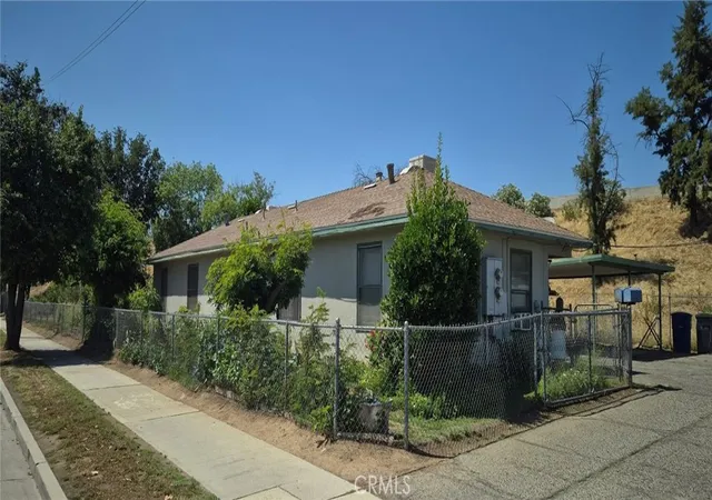 Homes for sale in Fresno, CA | 2263 E Thomas, Fresno, CA 93701 | MLS# FR26095358