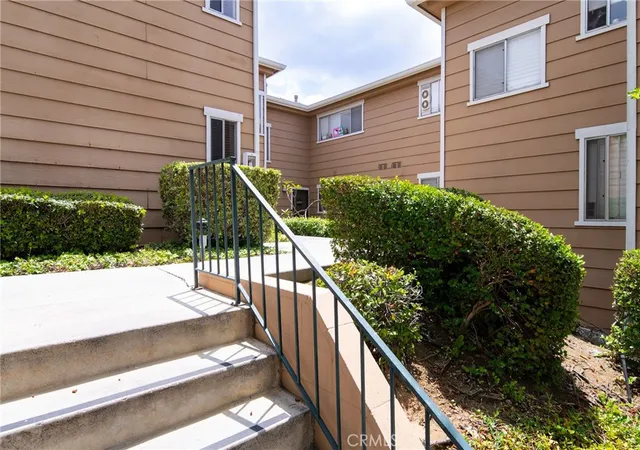 3rd image of 640 W Lambert #35, La Habra, CA 90631 | MLS# DW26109373