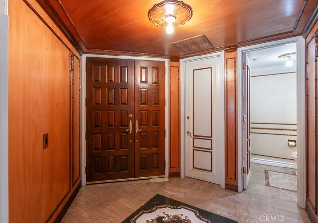 Photo 3 of Condo for sale at 10550 Wilshire Blvd #302, Los Angeles, CA 90024 | MLS# SB26107715 | Listing updated on 2026-10-06