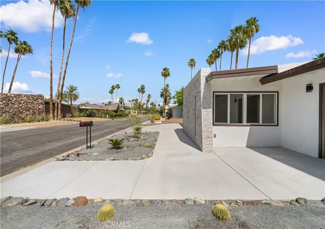 5th image of 5191 E Lakeside Dr, Palm Springs, CA 92264 | MLS# OC26109515