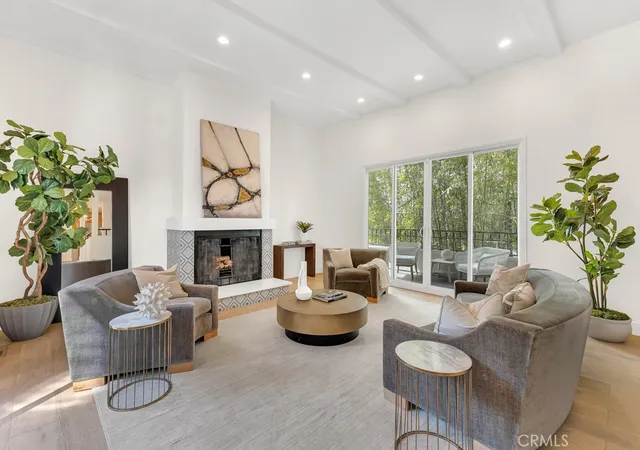 Homes for sale in Studio City, CA | 4148 Sunswept Dr, Studio City, CA 91604 | MLS# SR26109500