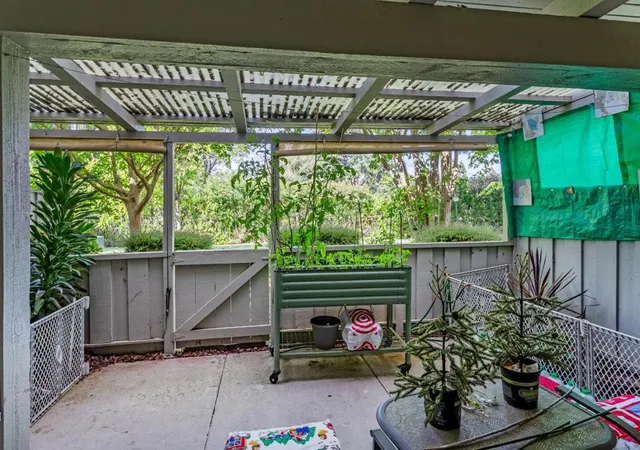 Listing Photo 3 - Condo for sale in building located at 5414 Cribari Ct, San Jose, CA 95135