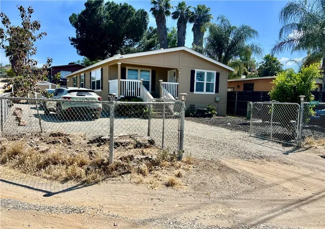 Homes for sale in Wildomar, CA | 24691 Carl, Wildomar, CA 92595 | MLS# SW26109586