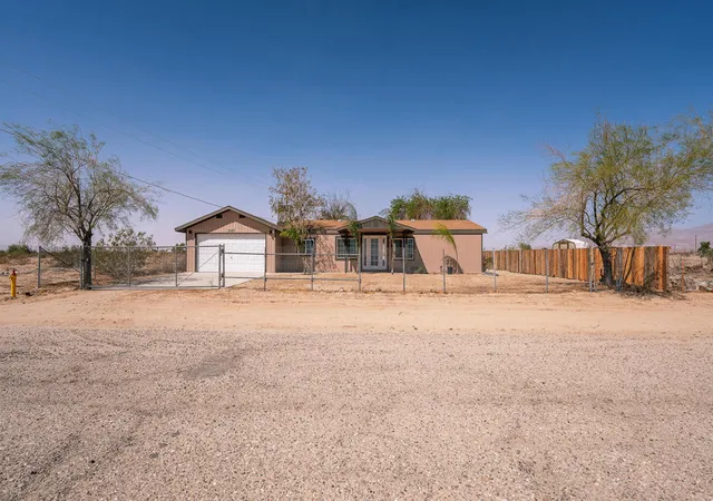 2nd image of 2327 Brentwood Ave, Thermal, CA 92274 | MLS# 219148090DA