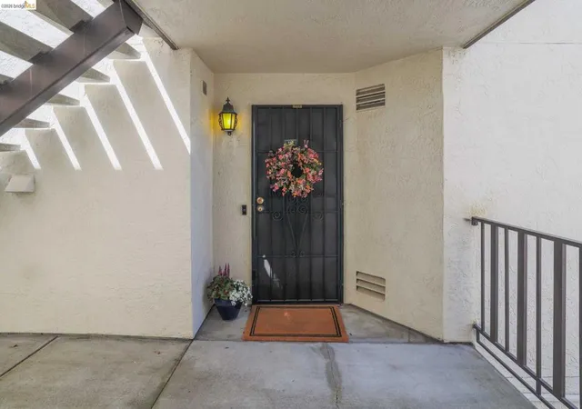 4th image of 21062 Gary Dr #118, Castro Valley, CA 94546 | MLS# 41135359