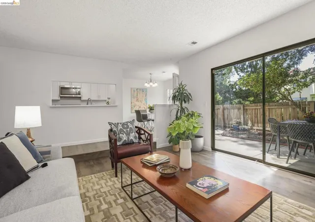 5th image of 21062 Gary Dr #118, Castro Valley, CA 94546 | MLS# 41135359