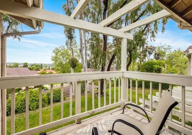 5th image of 663 Diamond Wy, Vista, CA 92083