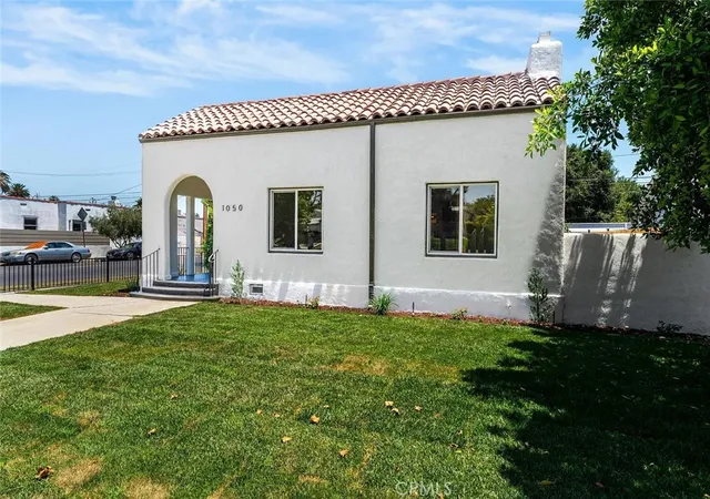 5th image of 1050 S Plymouth, Los Angeles, CA 90019 | MLS# PW26100498