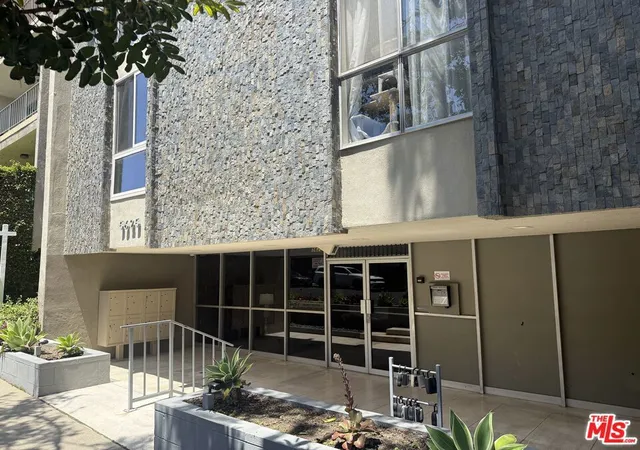 3rd image of 5625 Windsor Wy #316, Culver City, CA 90230 | MLS# 26836567