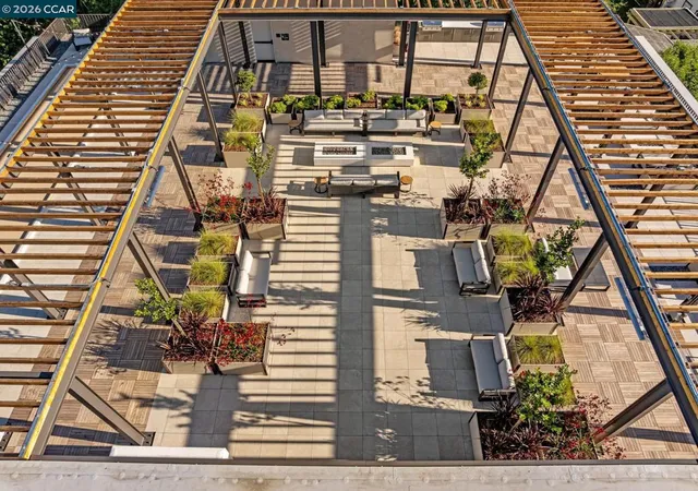 5th image of 375 W El Pintado Rd #223, Danville, CA 94526 | MLS# 41135365