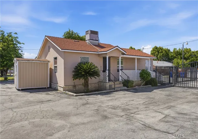3rd image of 325 Mccord Ave, Bakersfield, CA 93308 | MLS# SR26109721