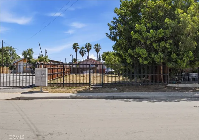 5th image of 325 Mccord Ave, Bakersfield, CA 93308 | MLS# SR26109721