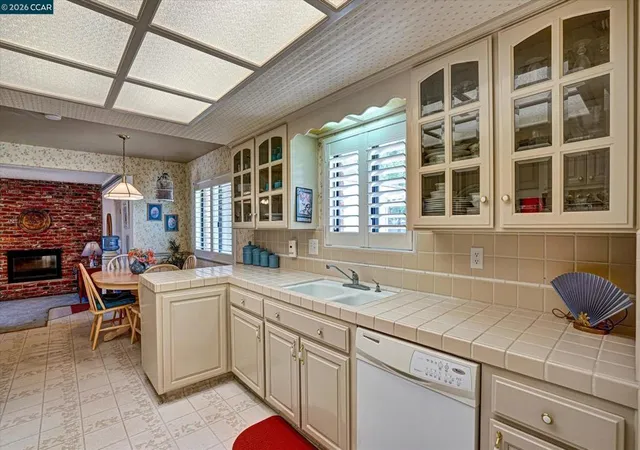 5th image of 2585 S Macarthur Dr, Tracy, CA 95376 | MLS# 41135368