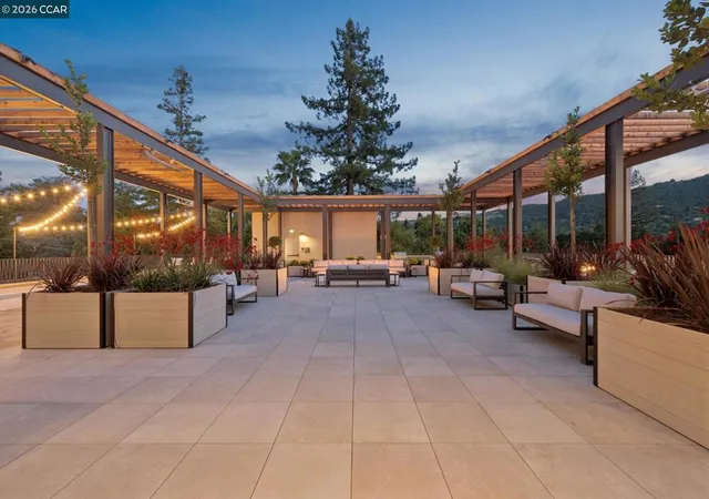 2nd image of 375 W El Pintado Rd, Danville, CA 94526