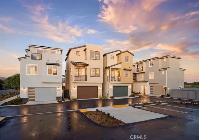 Photo 3 of Single family home for sale at 640 Gadwall, Irvine, CA 92618 | MLS# IV26109756 | Listing updated on 2026-10-08