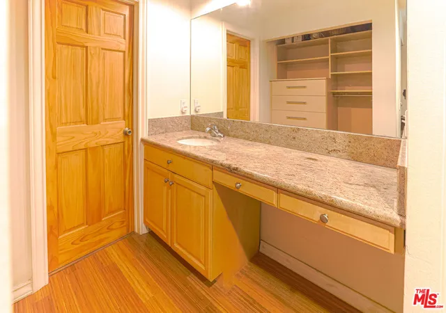 5th image of 8105 Raintree Cir, Culver City, CA 90230 | MLS# 26835893