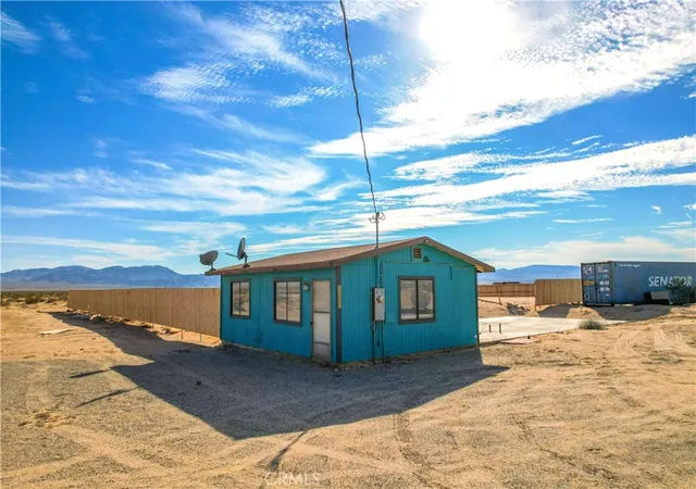 Homes for sale in 29 Palms, CA | 5226 Henry Rd, 29 Palms, CA 92277 | MLS# JT26107470