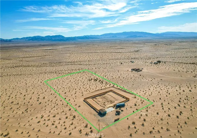 Homes for sale in 29 Palms, CA | 5226 Henry Rd, 29 Palms, CA 92277 | MLS# JT26107470