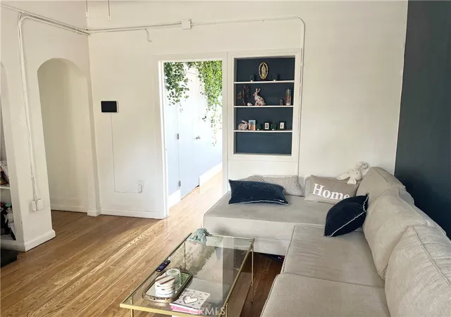 Listing Photo 5 - Condo for sale in building located at 800 Pacific Ave, Long Beach, CA 90813 - Unit #305