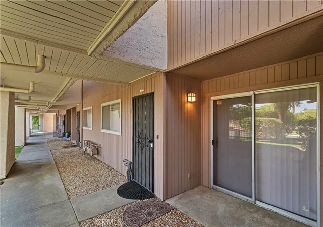 3rd image of 575 N Villa Ct, Palm Springs, CA 92262 | MLS# CV26109221
