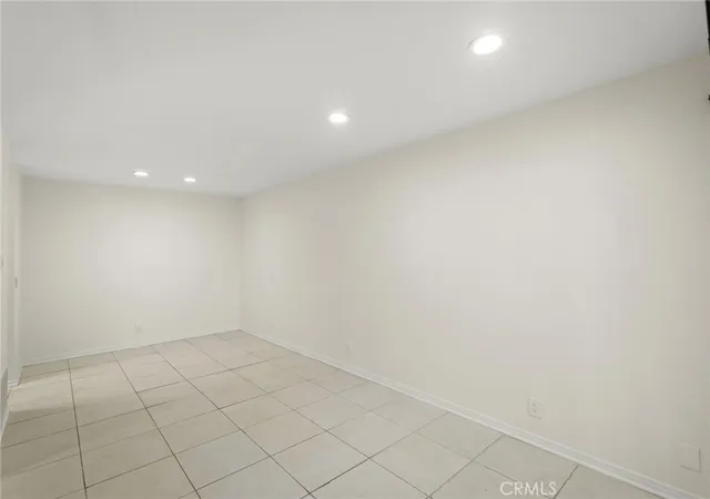 5th image of 575 N Villa Ct, Palm Springs, CA 92262 | MLS# CV26109221
