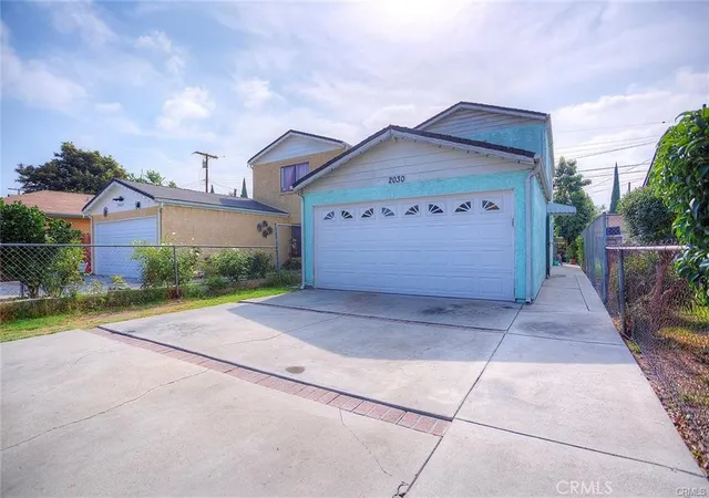 Photo 3 of Single family home for sale at 2030 E Wayside, Compton, CA 90222 | MLS# PW26109950 | Listing updated on 2026-09-25