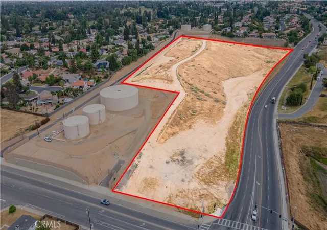 Land for sale at 3000 Fairfax Rd, Bakersfield, CA 93306 | MLS# SR26110047