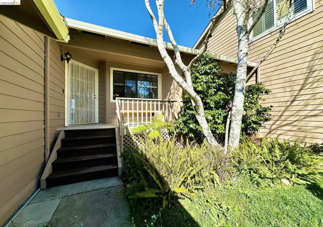 3rd image of 222 Manuel Ct, Bay Point, CA 94565 | MLS# 41135420