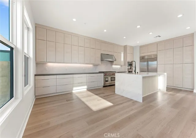 4th image of 209 Stage, Irvine, CA 92618 | MLS# OC26110086