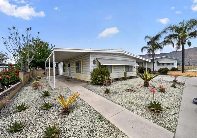 Photo 3 of Sale Pending at 143 Palomar, San Jacinto, CA 92582 | MLS# SW26109193 | Listing updated on 2026-09-28