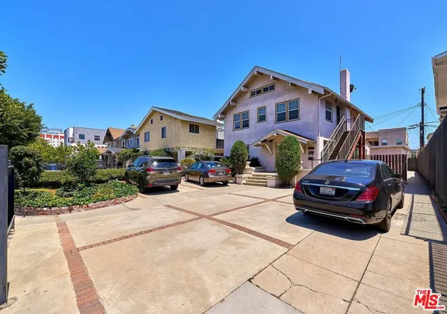 Photo 1 of Single family home for sale at 1522 Crenshaw Blvd, Los Angeles, CA 90019 | MLS# 26833947 | Listing updated on 2026-05-27