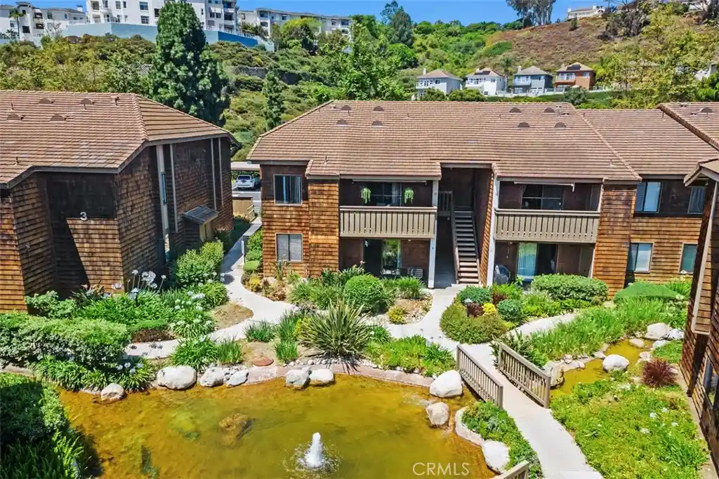 Listing Photo 2 - Condo for sale in 33852 Del Obispo St located at 33852 Del Obispo St, Dana Point, CA 92629 - Unit 33852 Del Obispo St